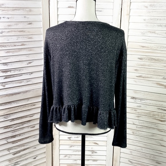 OLIVIA RAE | Lightweight Peplum Soft Sweater Small - Picture 3 of 8